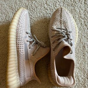 Yeezy Boost 350 V2